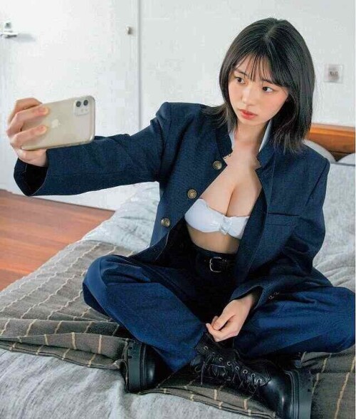 Hina Kikuchi 922
