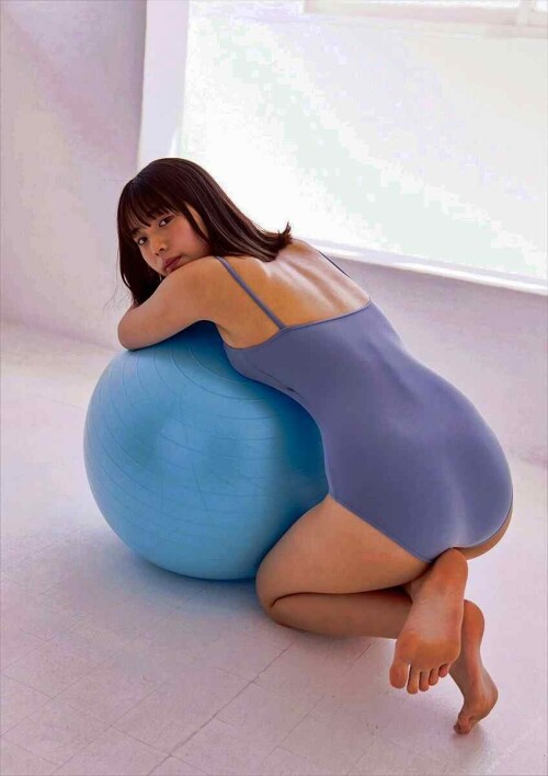 Hina Kikuchi 183