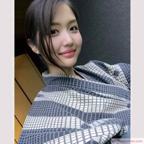 Yumi Mizusaki 1074