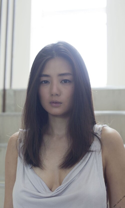 Moemi Katayama 486