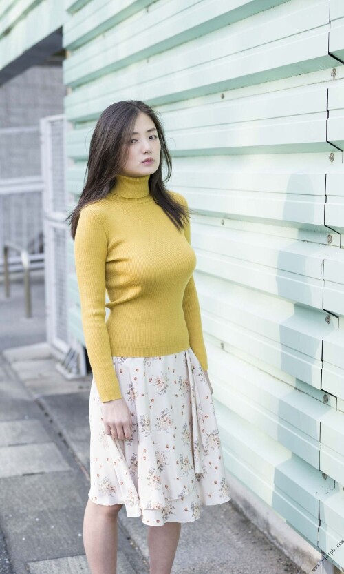 Moemi Katayama 101