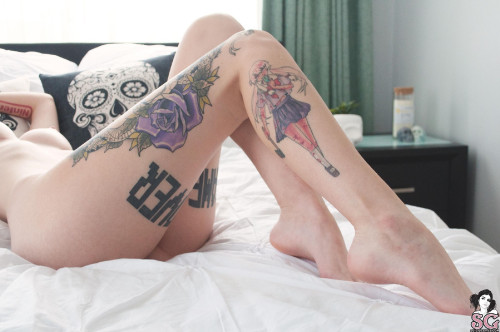 Beautiful Suicide Girl Hylia Zelda's Lullaby (22) High resolution lossless iPhone image