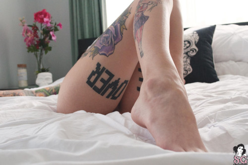 Beautiful Suicide Girl Hylia Zelda's Lullaby (25) High resolution lossless iPhone image
