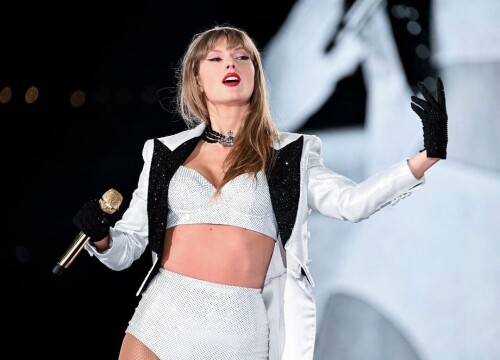 zM8mG0.jpeg